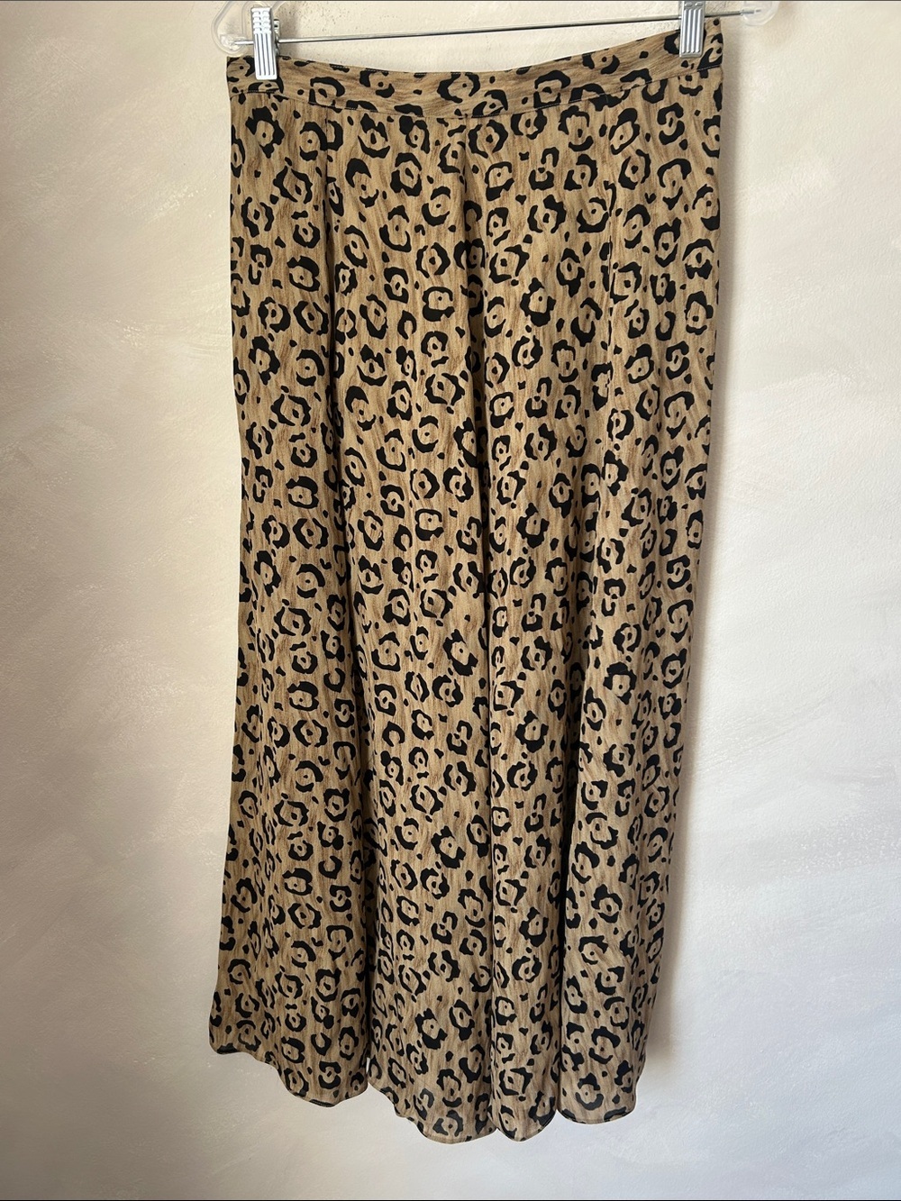 Vintage Nygard 100% silk Cheetah Print maxi Skirt size Medium button a-line